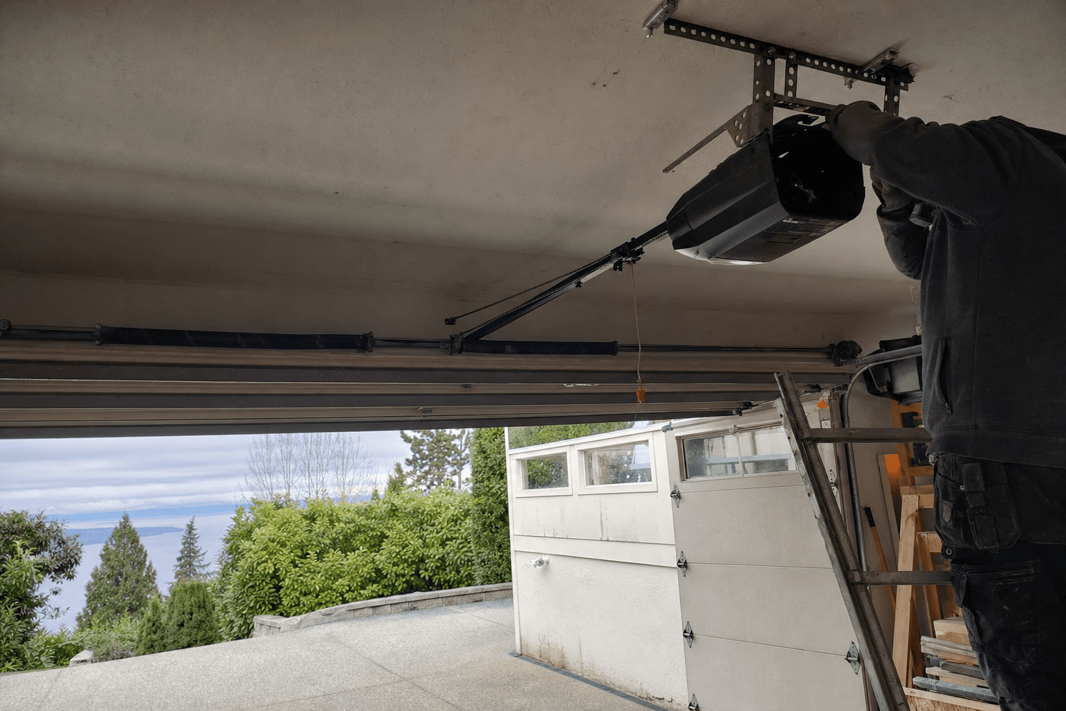 Do You Need Battery Backup on a Garage Door Opener in West Vancouver?